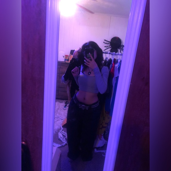 Meet your Posher, Lea - Picture 1 of 2